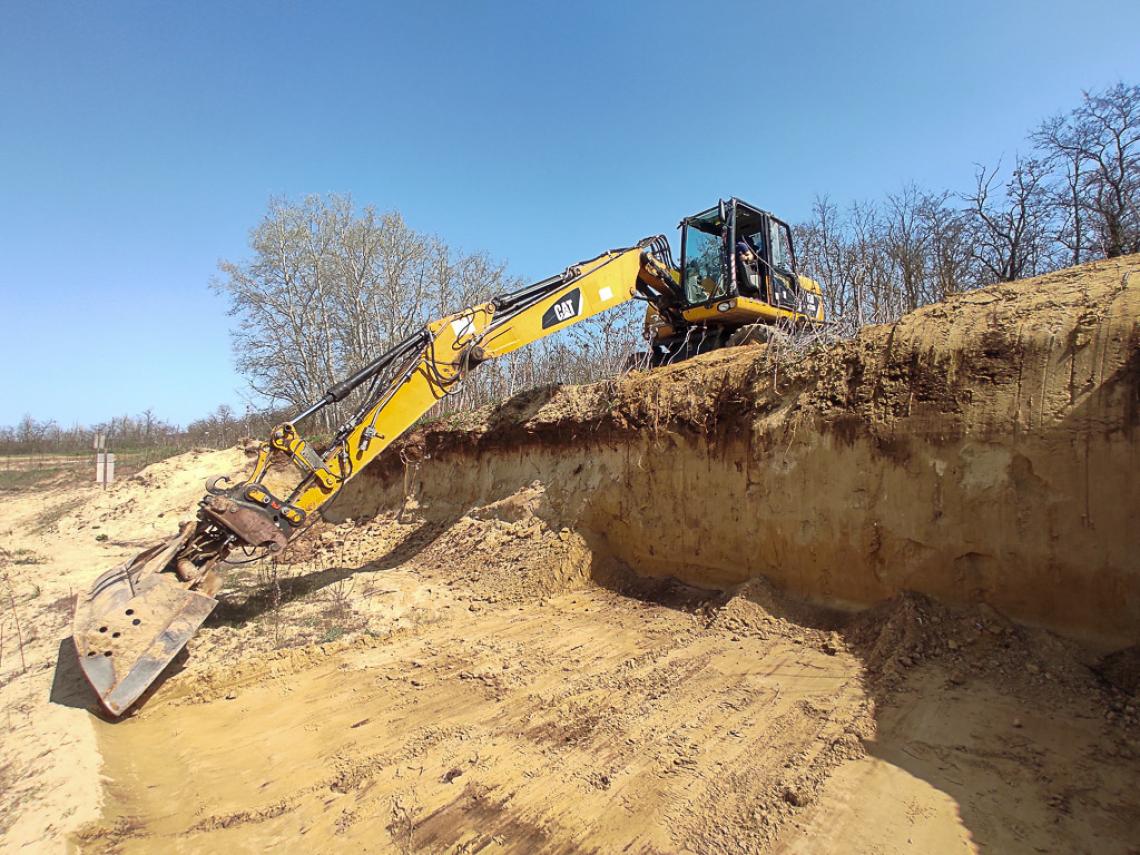 Partfalfelújítás gépi erővel