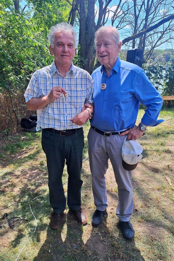 Dr. Balogh Lajos botanikus-muzeológus (balra) Carolus Clusius életéről szóló előadását Dr. Matskási István, a Természettudományi Múzeumnyugalmazott főigazgatója is megtisztelte jelenlétével (fotó: Bajor Zoltán)